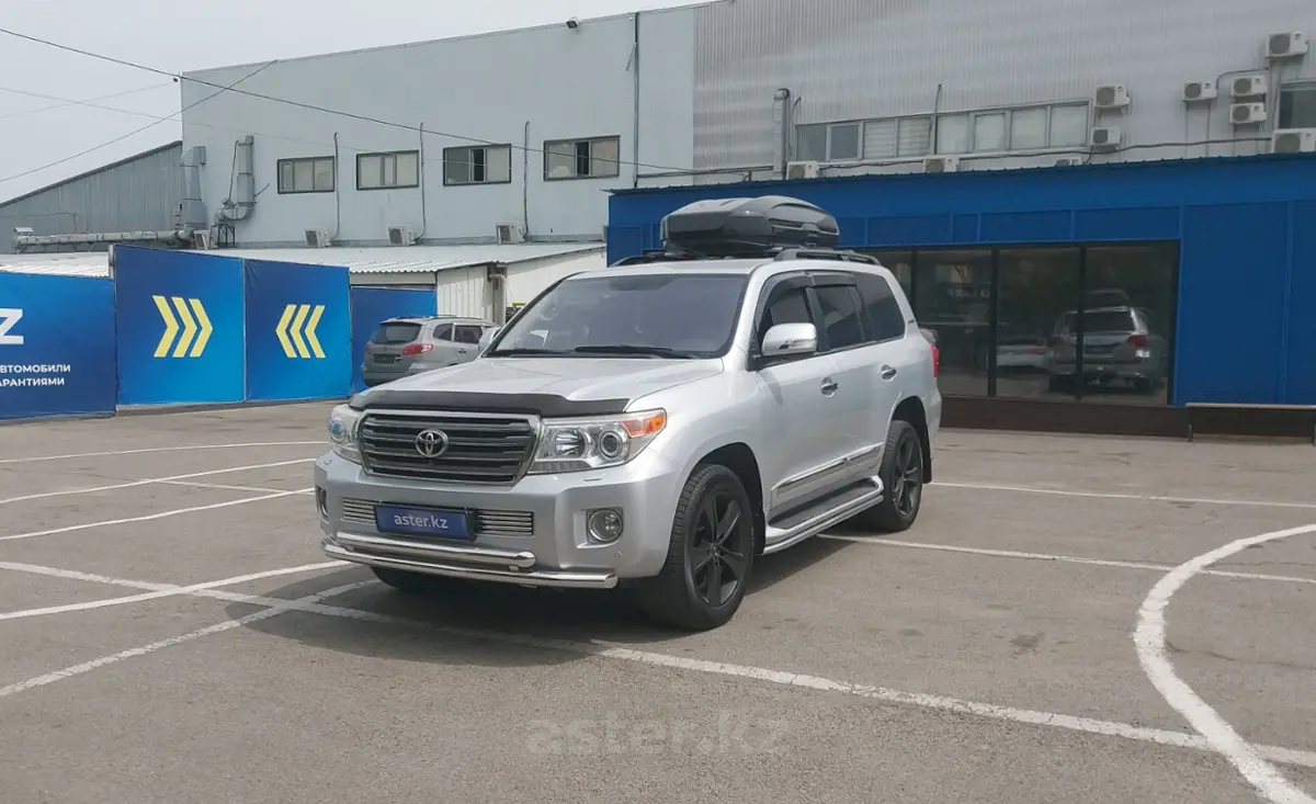 2013 Toyota Land Cruiser