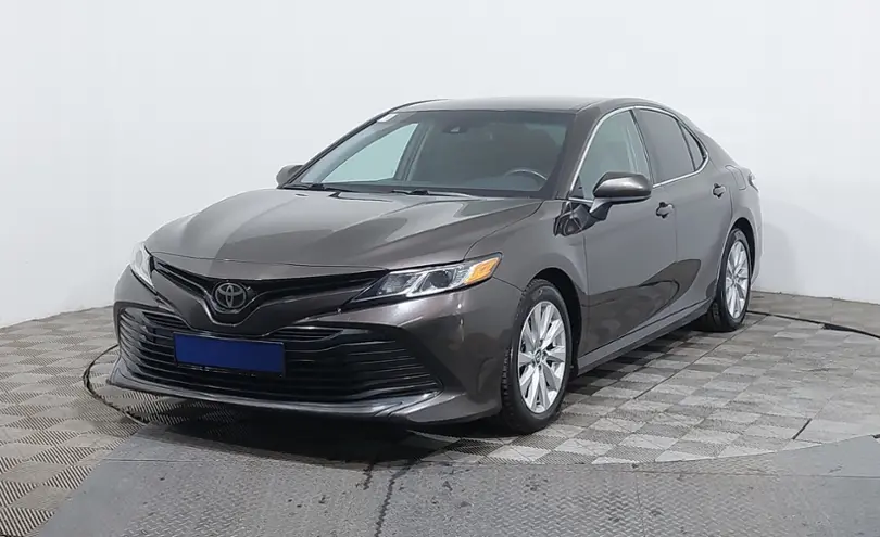 Toyota Camry 2020 года за 10 290 000 тг. в Астана