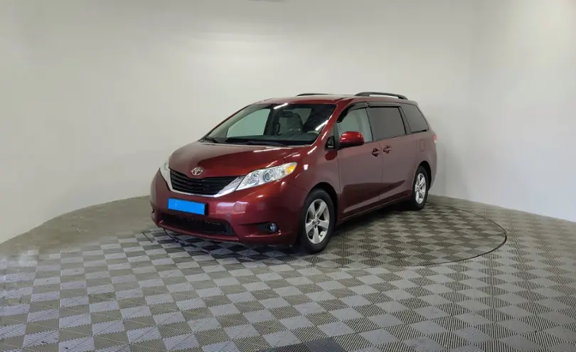 Toyota Sienna 2013 года за 12 750 000 тг. в Алматы