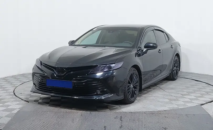 Toyota Camry 2020 года за 14 490 000 тг. в Астана