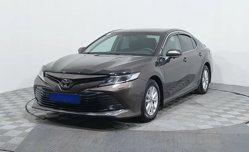 Toyota Camry 2019 года за 12 990 000 тг. в Астана