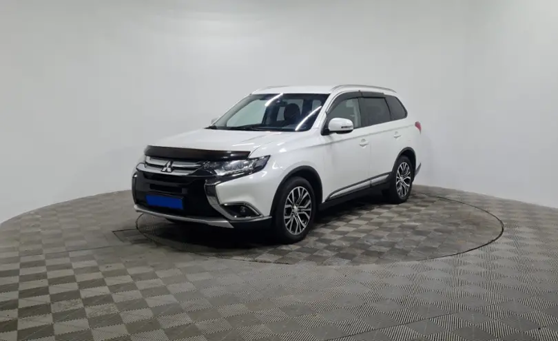 Mitsubishi Outlander 2018 года за 9 000 000 тг. в Алматы