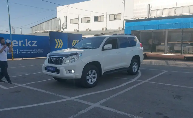 Toyota Land Cruiser Prado 2010 года за 15 600 000 тг. в Алматы