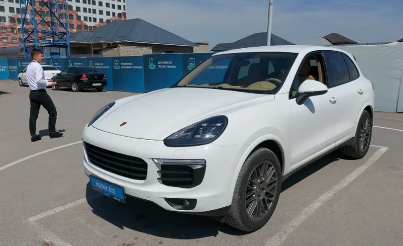Porsche Cayenne 2016 года за 25 000 000 тг. в Шымкент