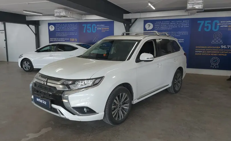 Mitsubishi Outlander 2022 года за 10 800 000 тг. в Астана