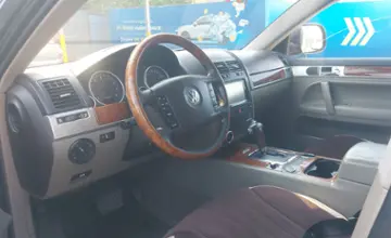 Volkswagen Touareg 2007 года за 6 500 000 тг. в Алматы фото 5