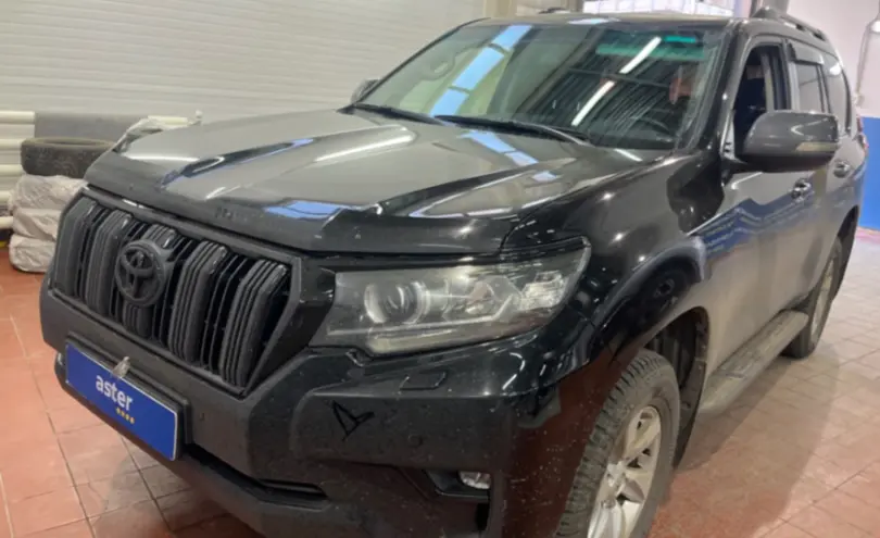 Toyota Land Cruiser Prado 2019 года за 22 000 000 тг. в Астана