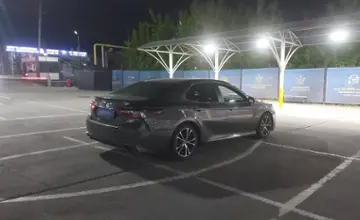 Toyota Camry 2017 года за 10 500 000 тг. в Алматы фото 3