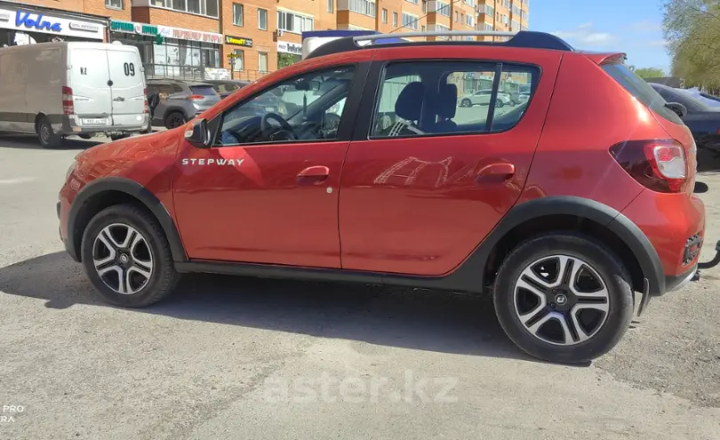 Renault Sandero 2017 года за 5 500 000 тг. в Караганда
