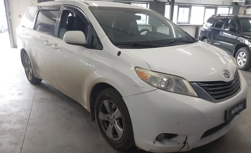 Toyota Sienna 2011 года за 9 000 000 тг. в Астана фото 2