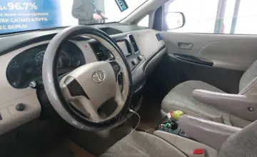 Toyota Sienna 2011 года за 8 000 000 тг. в Астана фото 5