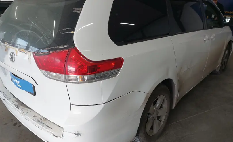 Toyota Sienna 2011 года за 9 000 000 тг. в Астана фото 3