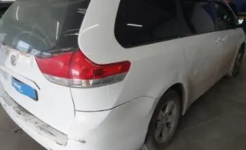 Toyota Sienna 2011 года за 8 000 000 тг. в Астана фото 3