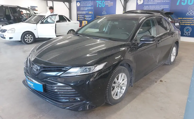 Toyota Camry 2019 года за 12 000 000 тг. в Астана