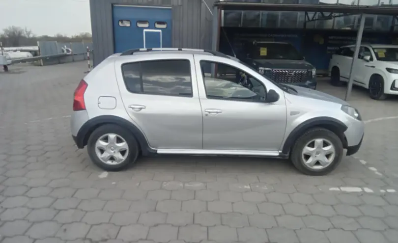 Renault Sandero 2014 года за 3 500 000 тг. в Караганда фото 4