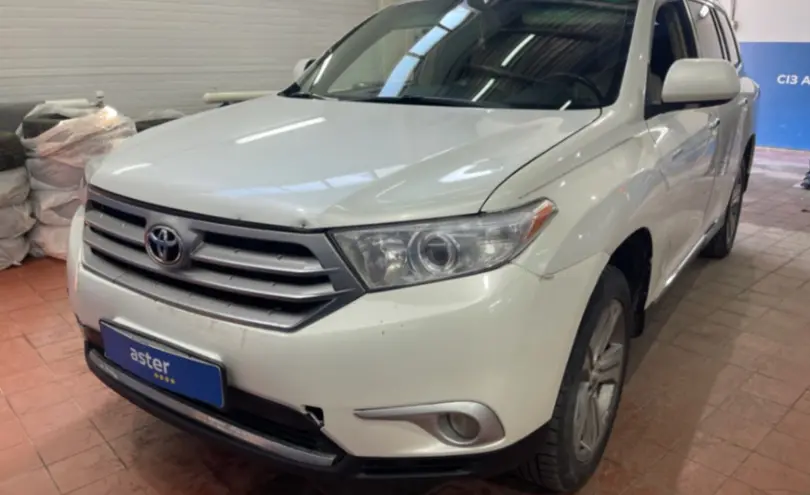 Toyota Highlander 2012 года за 12 000 000 тг. в Астана
