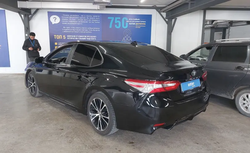 Toyota Camry 2019 года за 12 000 000 тг. в Астана фото 4