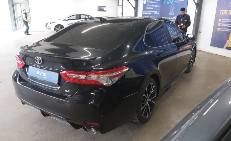 Toyota Camry 2019 года за 12 000 000 тг. в Астана фото 3
