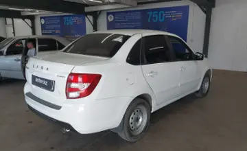 LADA (ВАЗ) Granta 2019 года за 4 000 000 тг. в Астана фото 3