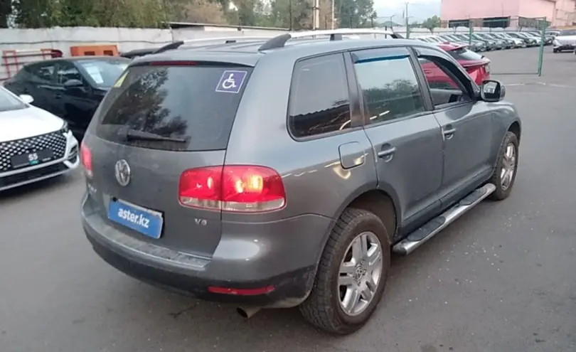 Volkswagen Touareg 2004 года за 5 000 000 тг. в Алматы фото 5
