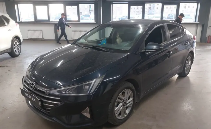 Hyundai Elantra 2019 года за 8 200 000 тг. в Астана