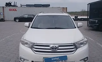 Toyota Highlander 2011 года за 11 000 000 тг. в Караганда фото 2
