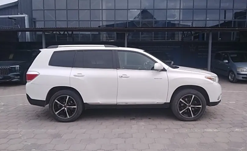 Toyota Highlander 2011 года за 11 000 000 тг. в Караганда фото 4