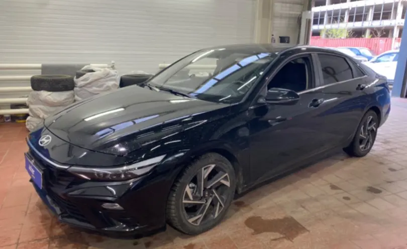 Hyundai Elantra 2023 года за 9 000 000 тг. в Астана