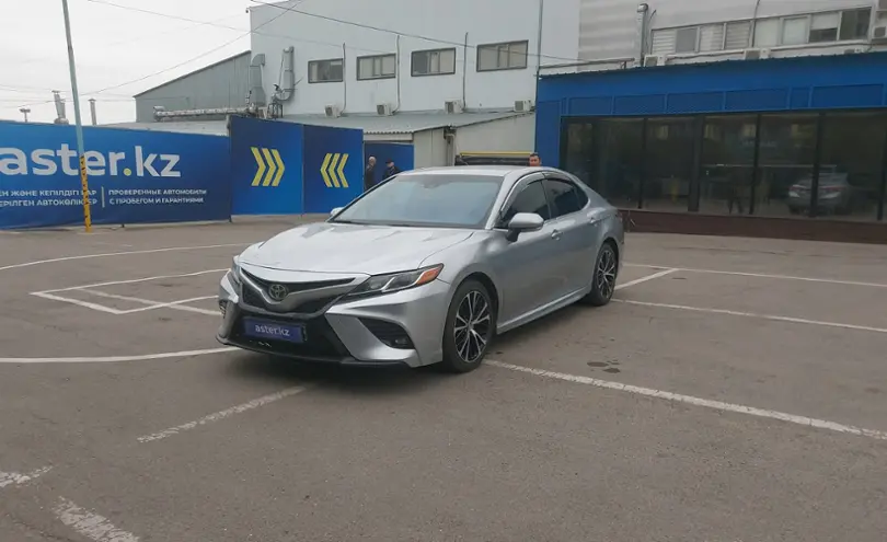 Toyota Camry 2017 года за 11 000 000 тг. в Алматы