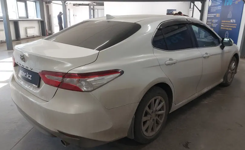 Toyota Camry 2021 года за 13 500 000 тг. в Астана фото 3