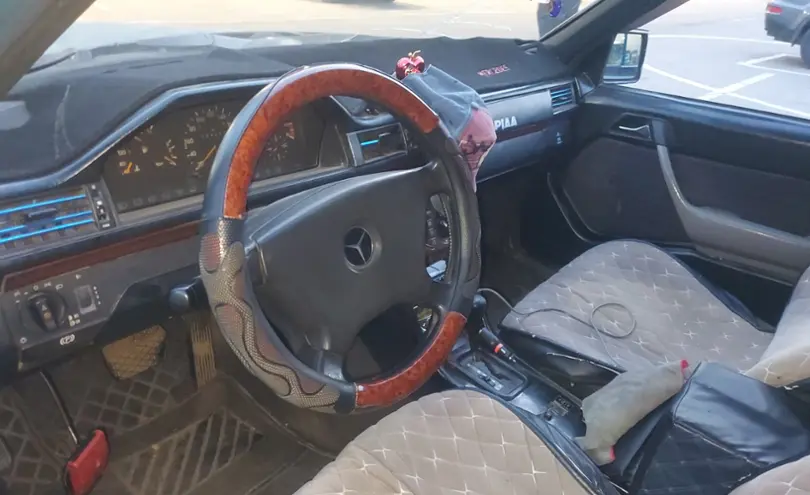 Mercedes-Benz W124 1992 года за 1 000 000 тг. в Алматы фото 5