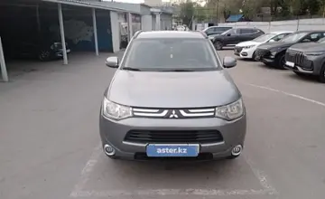 Mitsubishi Outlander 2013 года за 8 000 000 тг. в Алматы фото 2