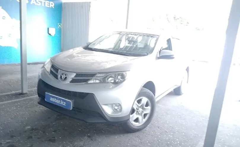 Toyota RAV4 2015 года за 10 000 000 тг. в Алматы