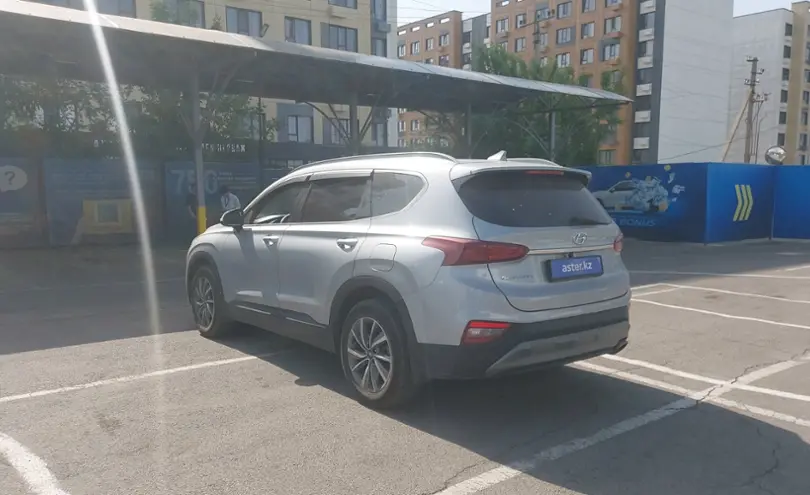 Hyundai Santa Fe 2018 года за 12 000 000 тг. в Алматы фото 4