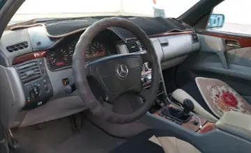 Mercedes-Benz E-Класс 1995 года за 2 300 000 тг. в Шымкент фото 5