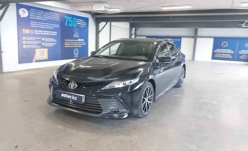 Toyota Camry 2021 года за 12 000 000 тг. в Астана