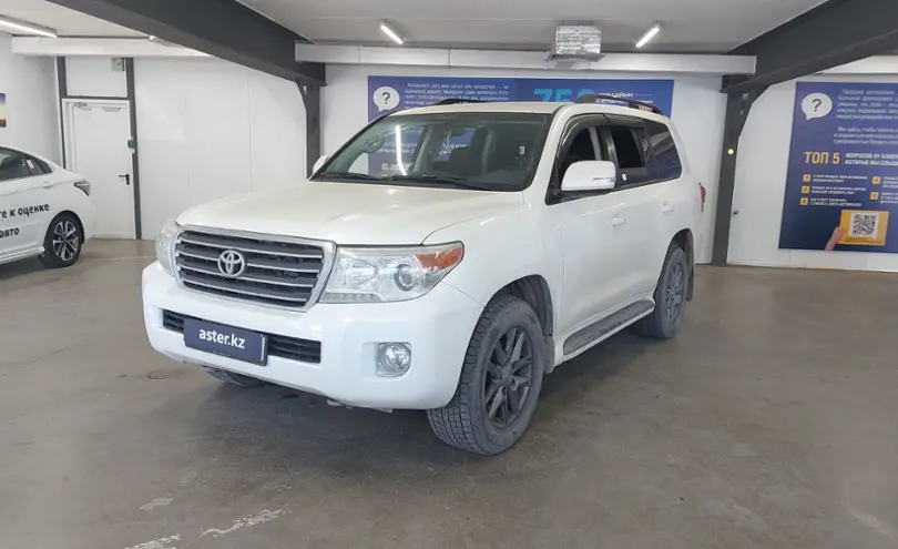 Toyota Land Cruiser 2013 года за 20 000 000 тг. в Астана