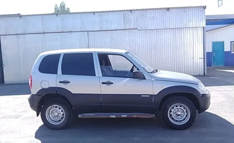 Chevrolet Niva 2014 года за 3 500 000 тг. в Атырау фото 4