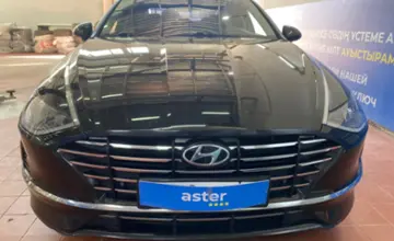 Hyundai Sonata 2019 года за 11 000 000 тг. в Астана фото 2