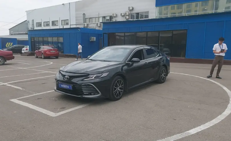 Toyota Camry 2021 года за 14 500 000 тг. в Алматы