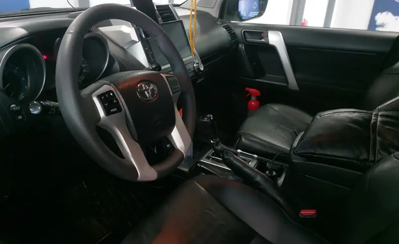 Toyota Land Cruiser Prado 2013 года за 18 500 000 тг. в Астана фото 5