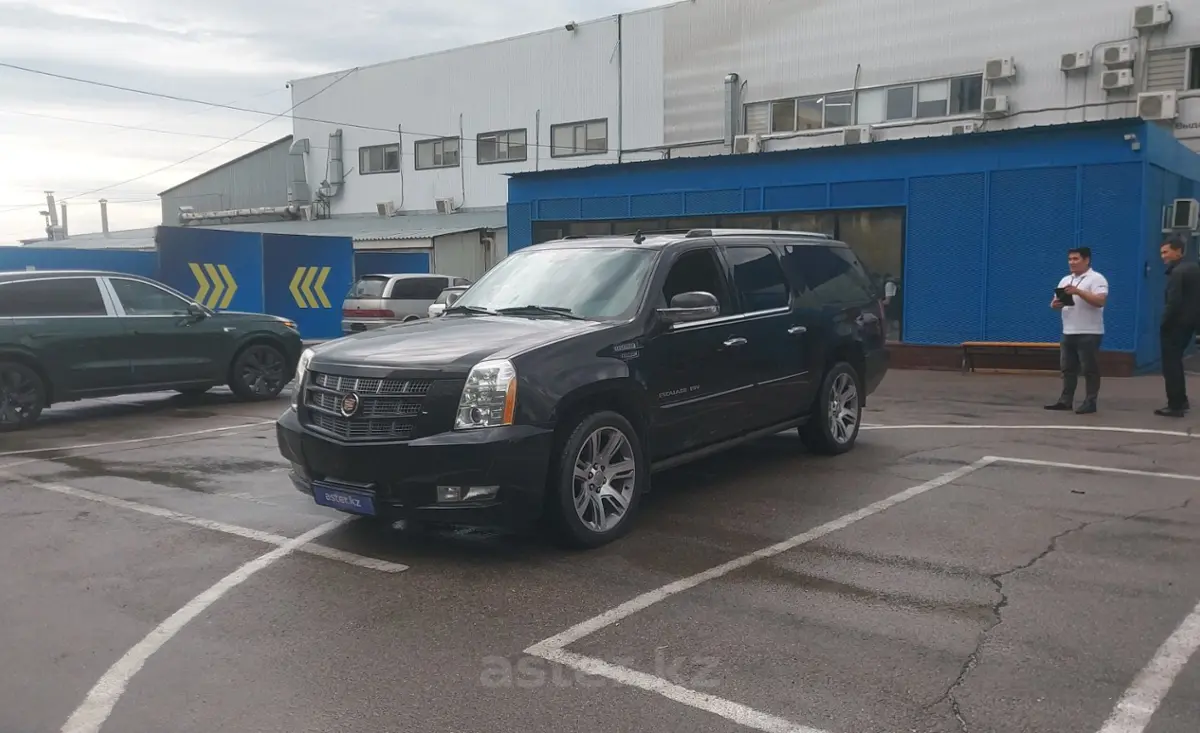 Cadillac Escalade 2013 года за 20 000 000 тг. в Алматы