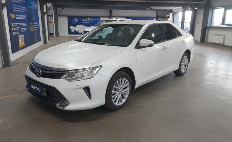 Toyota Camry 2015 года за 9 000 000 тг. в Астана