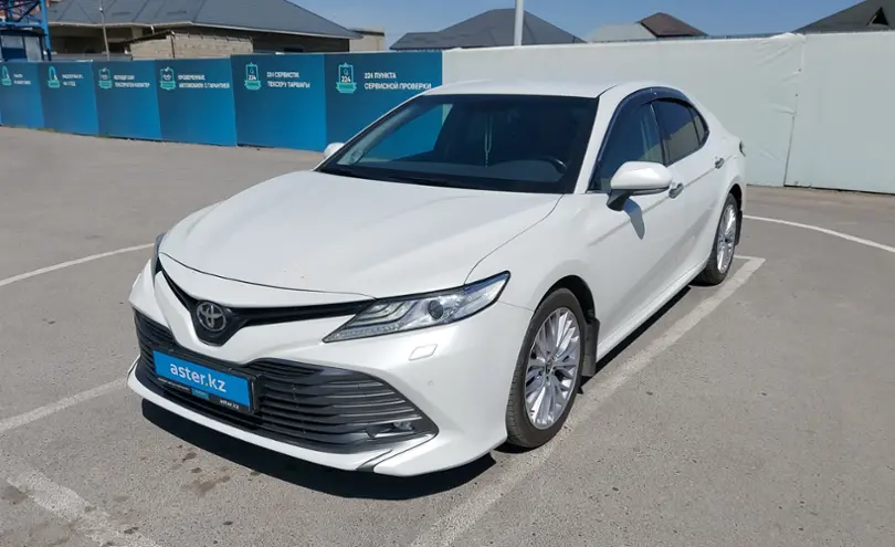 Toyota Camry 2019 года за 14 500 000 тг. в Шымкент