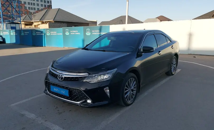 Toyota Camry 2017 года за 13 240 000 тг. в Шымкент