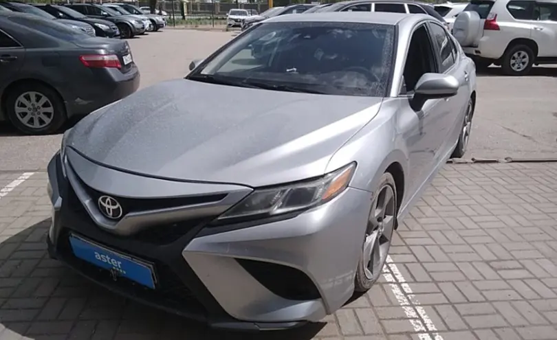 Toyota Camry 2019 года за 12 500 000 тг. в Актобе