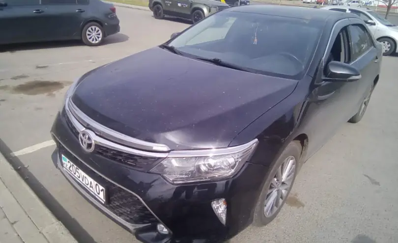 Toyota Camry 2018 года за 14 000 000 тг. в Астана