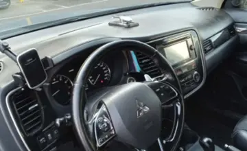Mitsubishi Outlander 2016 года за 7 500 000 тг. в Алматы фото 5
