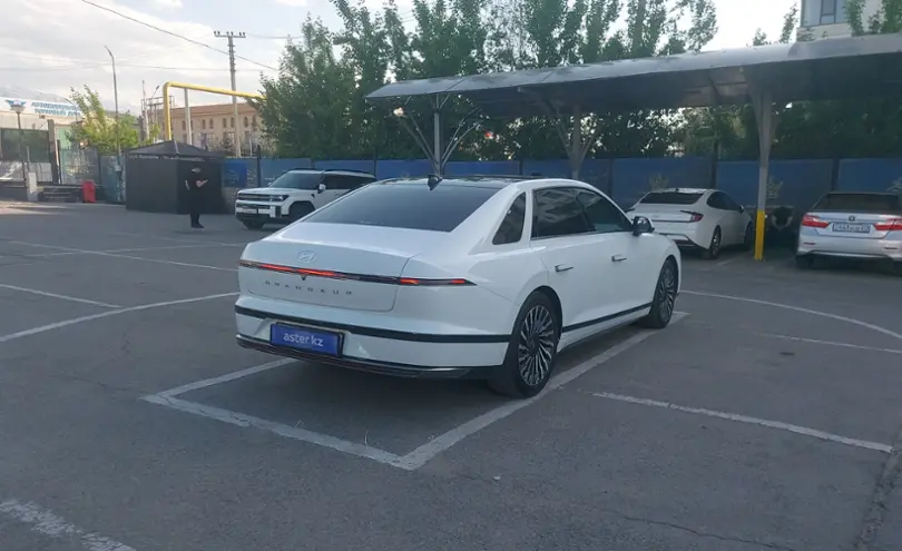Hyundai Grandeur 2022 года за 24 000 000 тг. в Алматы фото 3