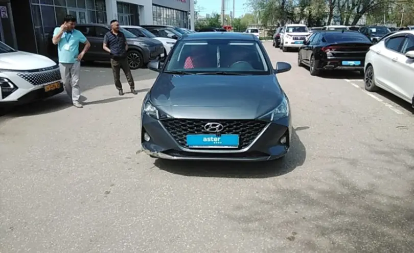 Hyundai Accent 2022 года за 9 700 000 тг. в Актобе фото 2